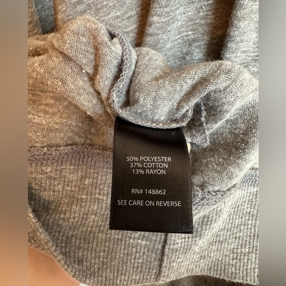 SOLD- Torrid Womens Zip Up Hoodie Size 4 Plus Size Solid Grey Design Hood Full - Picture 5 of 6